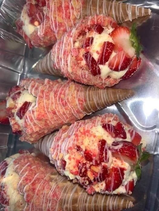 Vegan Strawberry Crunch Cheesecake Cones