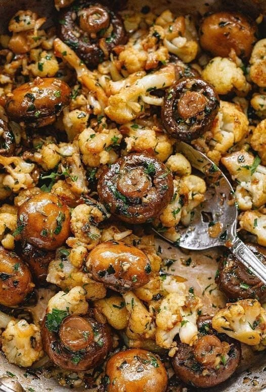 Vegan Garlic Mushrooms Cauliflower Skillet