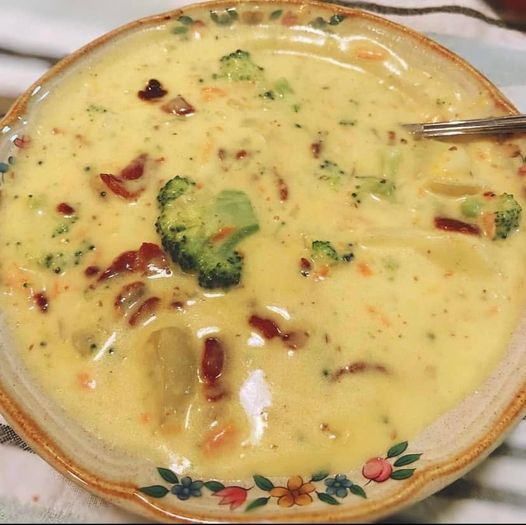 WW Broccoli Potato Cheese Soup