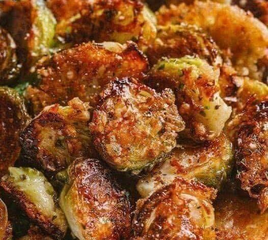 Keto Garlic Parmesan Roasted Brussels Sprouts Recipe: