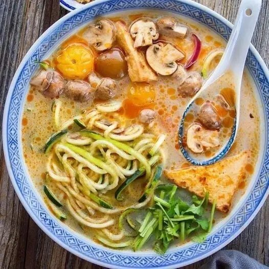 Vegan Tom Yum Soup with Zucchini Noodles