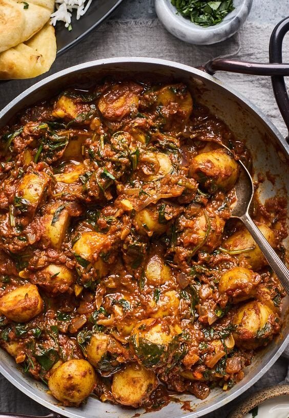 Easy Saag Aloo (Spinach and Potato Curry)