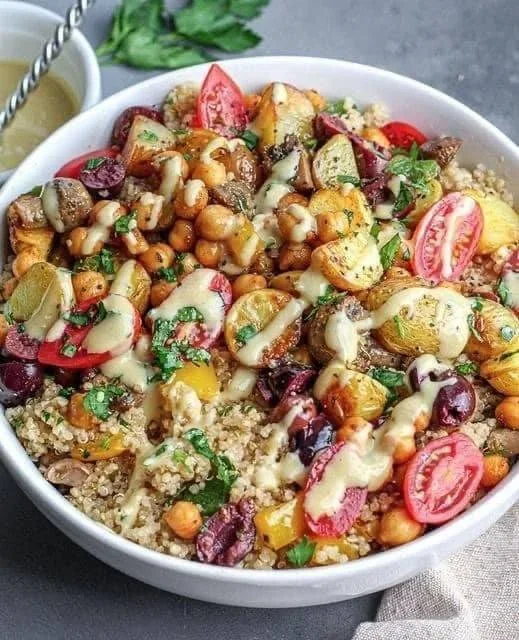 Moroccan Salad with Quinoa and Chickpeas