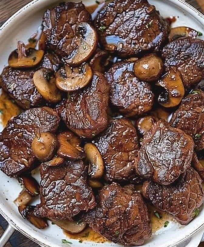 Cajun Butter Steak Bites with Mushrooms 🤤