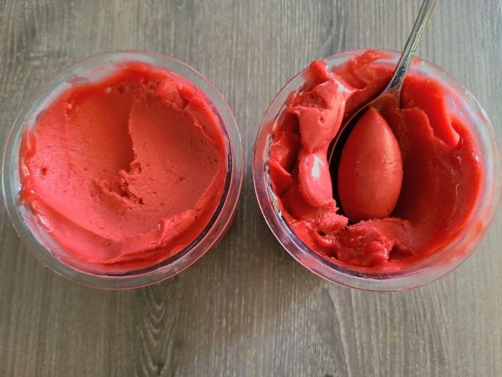 0 POINT and 4 ingredient strawberry banana sorbet