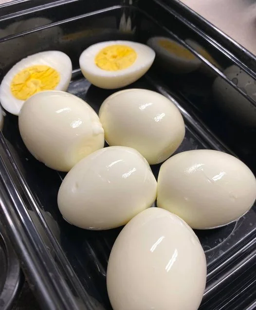 Low carb perfectly peeled hard boiled egg