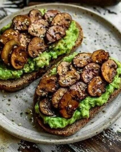 AVOCADO GARLICKY MUSHROOM TOAST! 