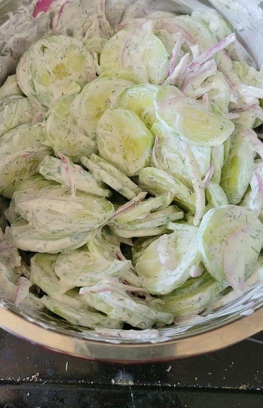 Easy Vegan Creamy Cucumber Salad