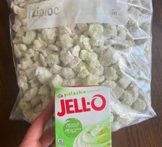 Pistachio Puppy Chow Recipe