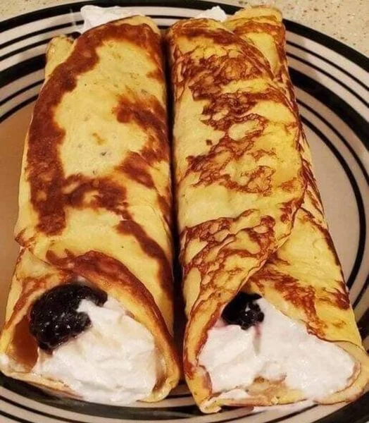 Low Carb Cream Cheese Crepes