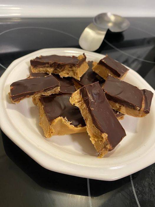 Keto Candy Bars Recipe. 🤤💗